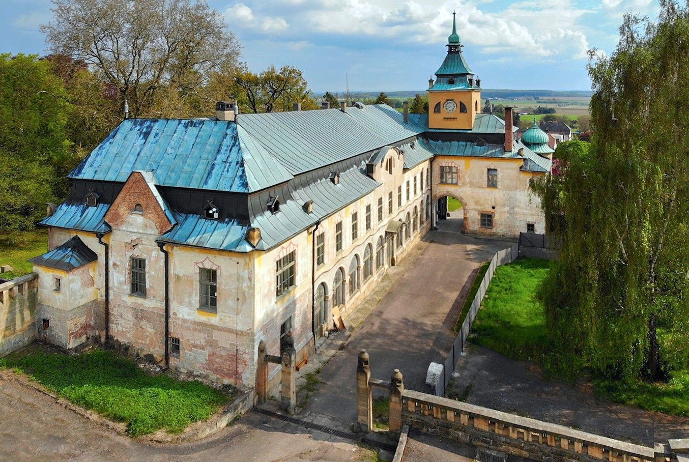 Obrázky Zámek s parkem prodej