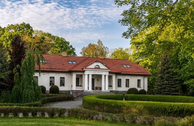 Zámeček na prodej Przedbórz, Lodžské vojvodství, Pohled zvenku
