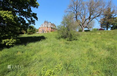 Zámek na prodej Fays, Wallonie, ...und weitläufiger Garten