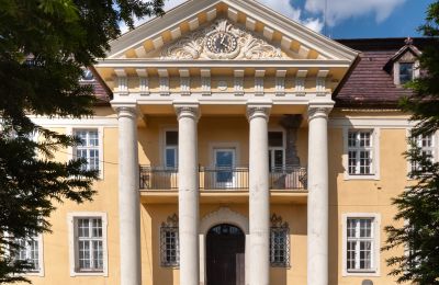 Zámeček na prodej 02747 Strahwalde, Schlossweg 11, Sachsen, Portikus