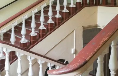 Zámeček na prodej 02747 Strahwalde, Schlossweg 11, Sachsen, Schodiště