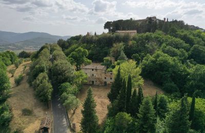 Venkovský dům na prodej Città di Castello, Umbria, Foto z dronu