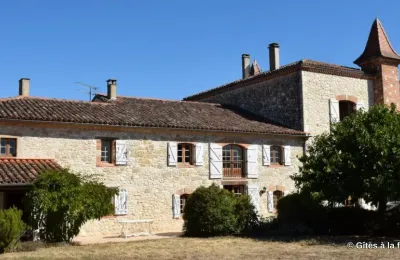 Zámeček na prodej Cuq-Toulza, Occitanie, Boční pohled