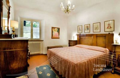 Venkovský dům na prodej Monte San Savino, Toscana:  RIF 3008 Schlafzimmer 1