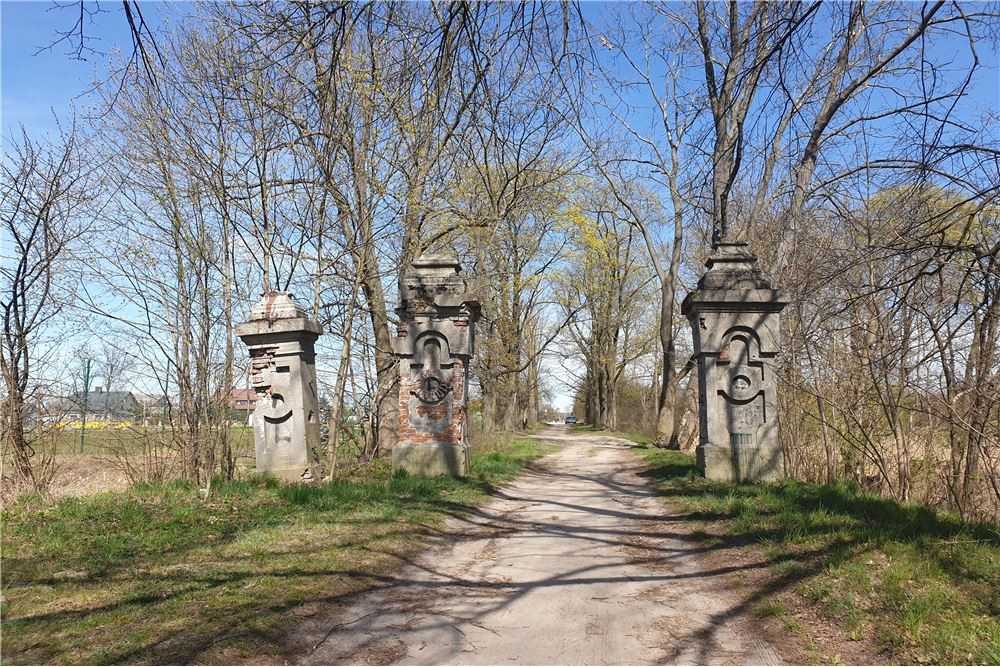 Obrázky Denkmalgeschützter Gutspark bei Warschau 