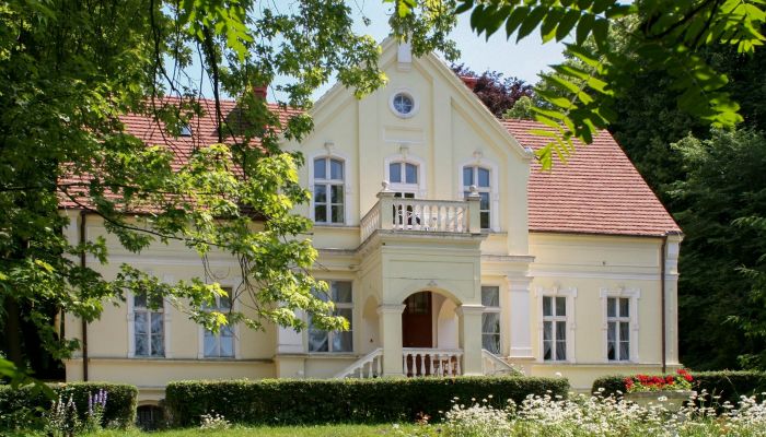 Zámeček na prodej Chojnice, Pomořanské vojvodství,  Polsko