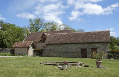 Zámek na prodej Bourgogne-Franche-Comté, Přístavba