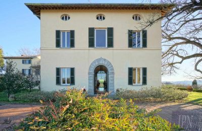 Historická vila na prodej Città di Castello, Umbria:  Pohled zepředu