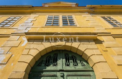 Nemovitosti, Barokní zámek Cítoliby na prodej