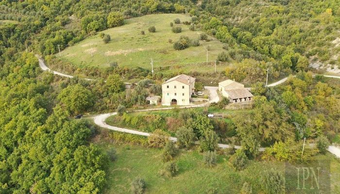 Venkovský dům na prodej 06019 Pierantonio, Umbria,  Itálie