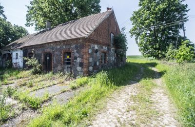 Zámek/Palác na prodej Przybysław, województwo zachodniopomorskie:  Přístavba