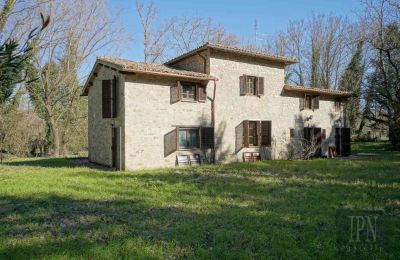 Venkovský dům na prodej 06019 Pierantonio, Umbria, Pohled zvenku
