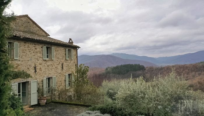 statek na prodej Città di Castello, Umbria,  Itálie