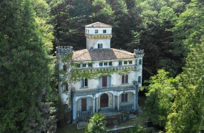 Nemovitosti, Slavná vila u jezera Maggiore ve Strese