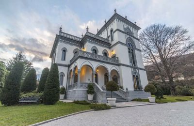 Historická vila na prodej 28040 Lesa, Piemonte, Pohled zvenku