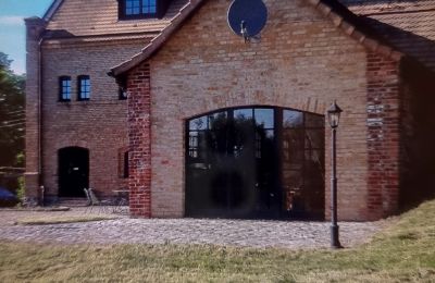 Zámeček na prodej Meklenbursko-Přední Pomořansko, Rückansicht (Gutshaus / Herrenhaus Deutschland)