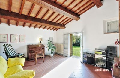 Venkovský dům na prodej Castagneto Carducci, Toscana:  RIF 3057 Zimmer mit Zugang zum Garten