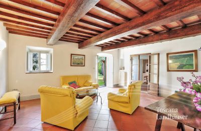 Venkovský dům na prodej Castagneto Carducci, Toscana:  RIF 3057 Wohnbereich mit Zugang zum Garten