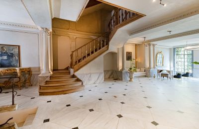 Historická vila na prodej İstanbul, Tom Tom, Nur-i Ziya Sokak, Schodiště