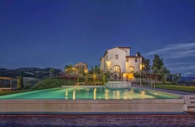 Historická vila na prodej Montaione, Toscana:  Bazén