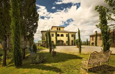 Historická vila na prodej Montaione, Toscana:  Pohled zepředu