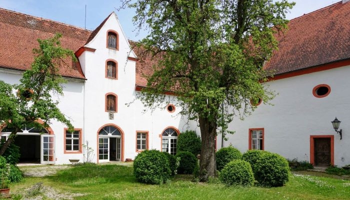 Zámek na prodej 91792 Ellingen, Bayern,  Německo