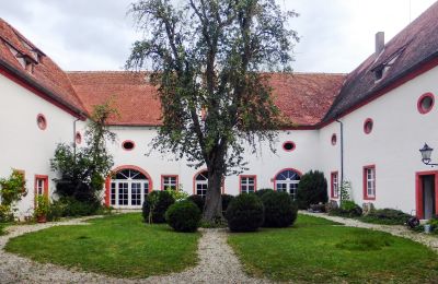 Zámek na prodej 91792 Ellingen, An der Vogtei 2, Bayern, Nádvoří