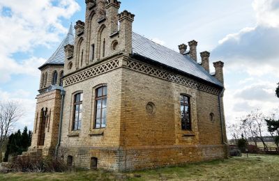 Historická vila na prodej Chmielniki, województwo kujawsko-pomorskie:  widok z boku