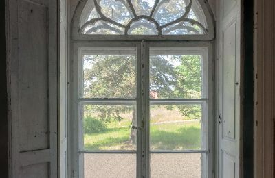 Zámeček na prodej Garbno, Garbno 10, Varmijsko-mazurské vojvodství, Okna