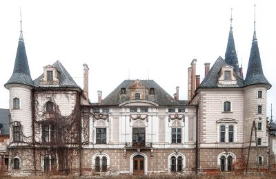 Zámek na prodej Bożków, Palac Wilelma von Magnis 1, Dolní Slezsko, Boční pohled