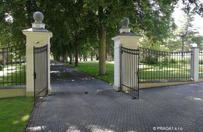 Zámek na prodej okres Hlavní město Praha, Přístup