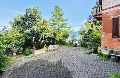 Historická vila na prodej 28838 Stresa, Piemonte:  Nádvoří