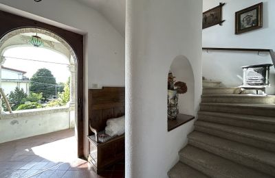 Historická vila na prodej 28894 Boleto, Piemonte:  Schodiště