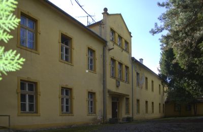 Zámeček na prodej Nitranský kraj, Pohled zepředu
