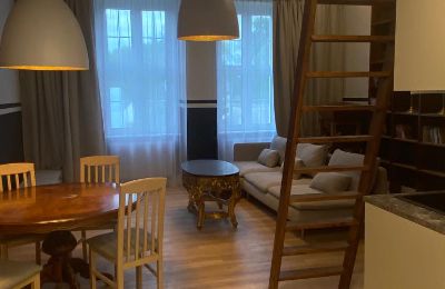 Reprezentativní byt v historické budově na prodej Lubiechowo, Pałac w Lubiechowie, Západopomořanské vojvodství, Widok na salon