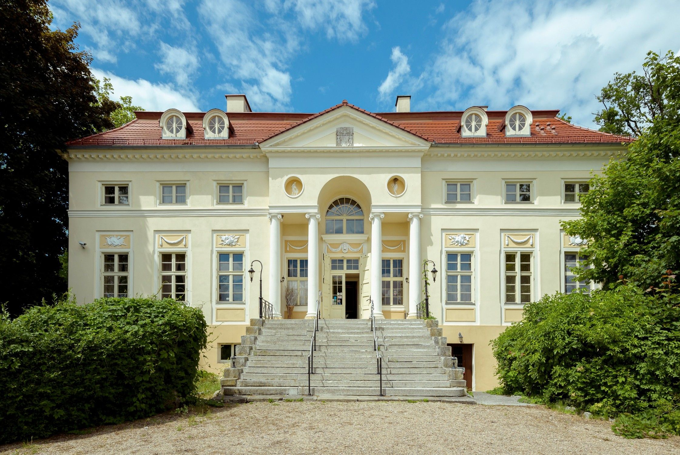 Obrázky Unikátní zámeček u Vratislavi, Dolní Slezsko