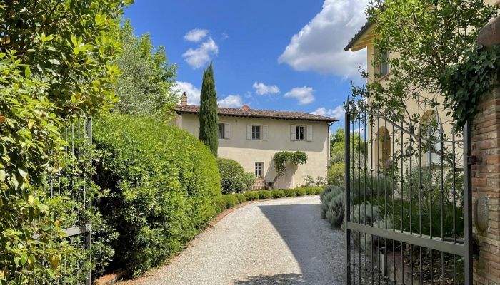 Historická vila na prodej Marti, Toscana
