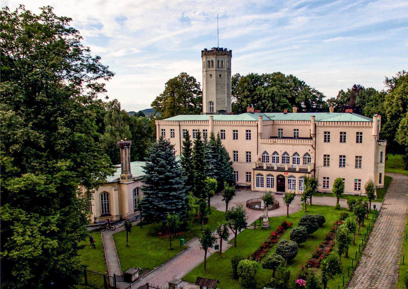 Obrázky Údolí Hirschberg: novogotický zámek Karla Friedricha Schinkela