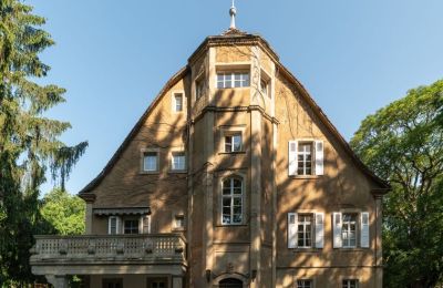 Zámek na prodej Baden-Württemberg, Linker Schlossflügel