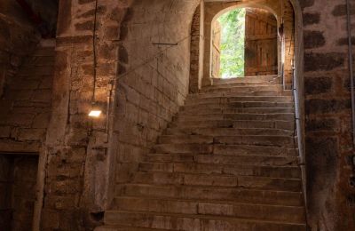 Zámek/Palác na prodej Baden-Württemberg:  Treppe in Gewölbekeller