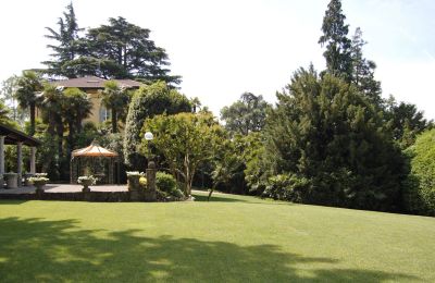 Historická vila na prodej Merate, Lombardia:  Zahrada