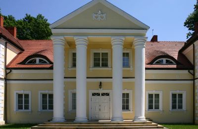 Zámek na prodej Radoszewnica, Slezské vojvodství, Portikus
