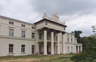 Zámek na prodej Głuchowo, Palac 1, Velkopolské, Portikus