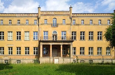 Zámek na prodej Dąbroszyn, Pałac w Dąbroszynie, Lubušské, Pohled zepředu