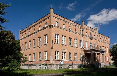 Zámek na prodej Dąbroszyn, Pałac w Dąbroszynie, Lubušské, Boční pohled