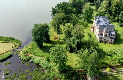 Historické nemovitosti, Statek u jezera v Západním Pomořansku, 217 ha půdy nepovinné