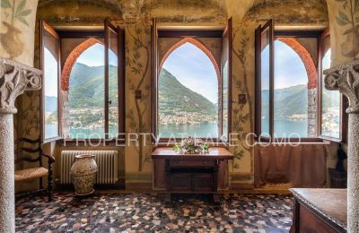 Nemovitosti, Il Castello - Nádherná vila v Tornu u jezera Como