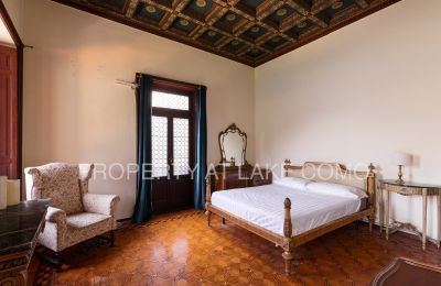 Historická vila na prodej Torno, Lombardia:  Bedroom