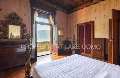 Historická vila na prodej Torno, Lombardia:  Bedroom