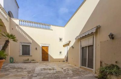 Městský dům na prodej Squinzano, Via San Giuseppe, Puglia:  